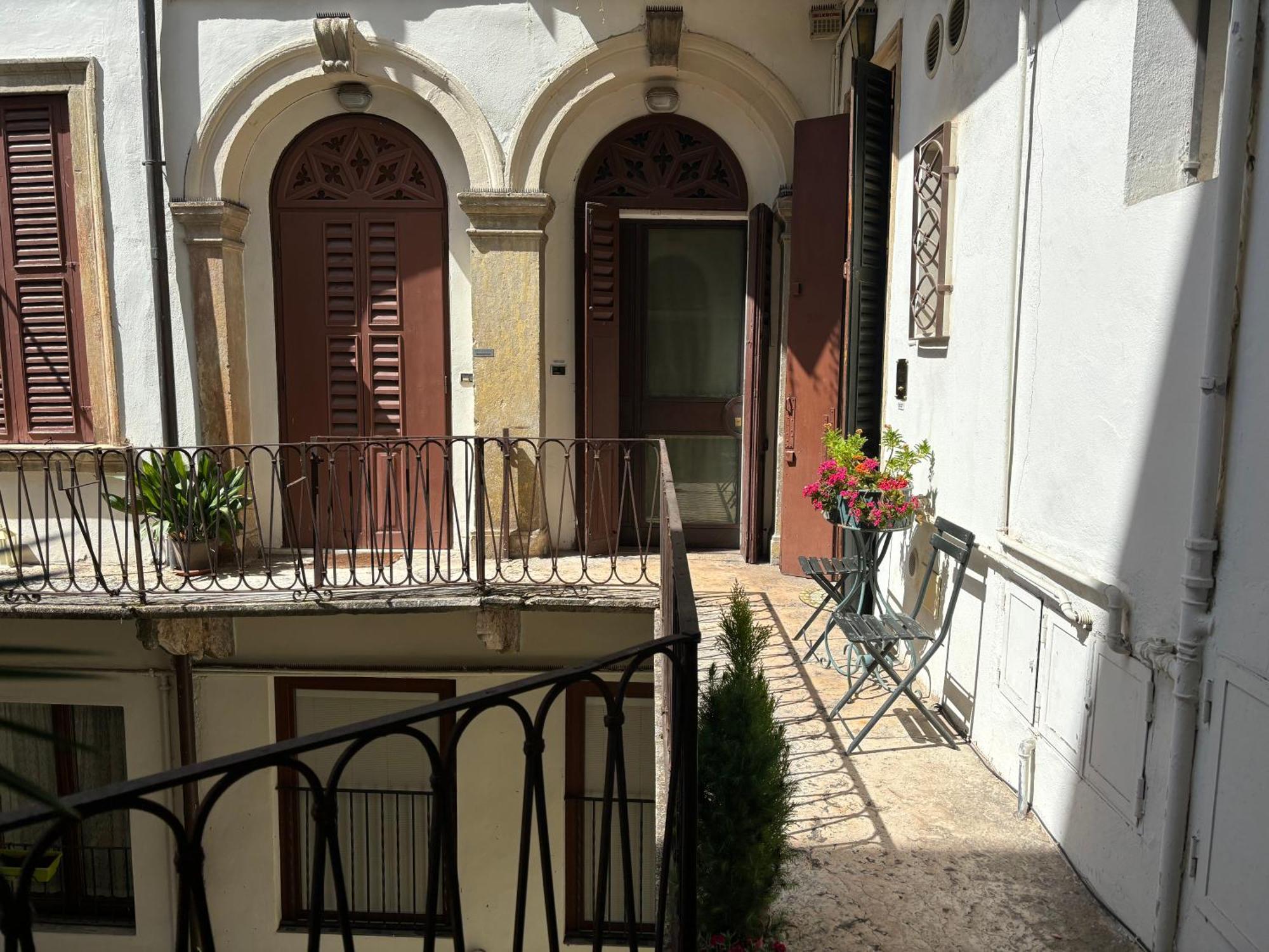 Veronajourneys Emilei Εξωτερικό φωτογραφία